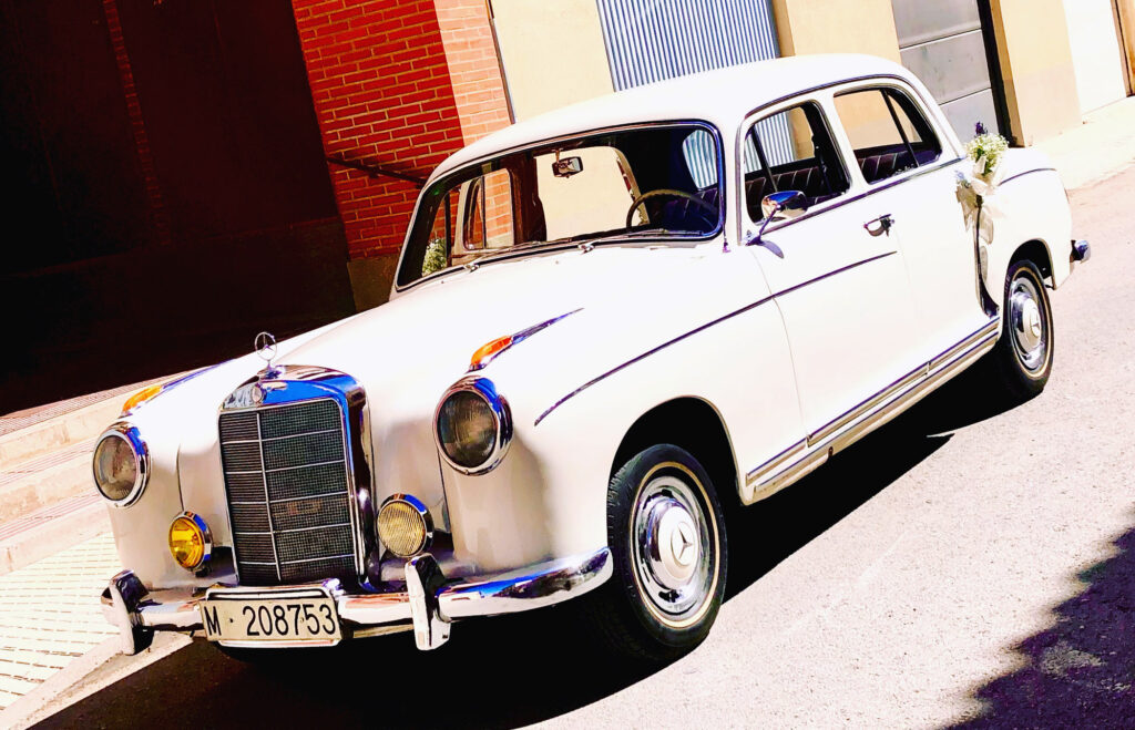 Coche Mercedes-Benz clásico