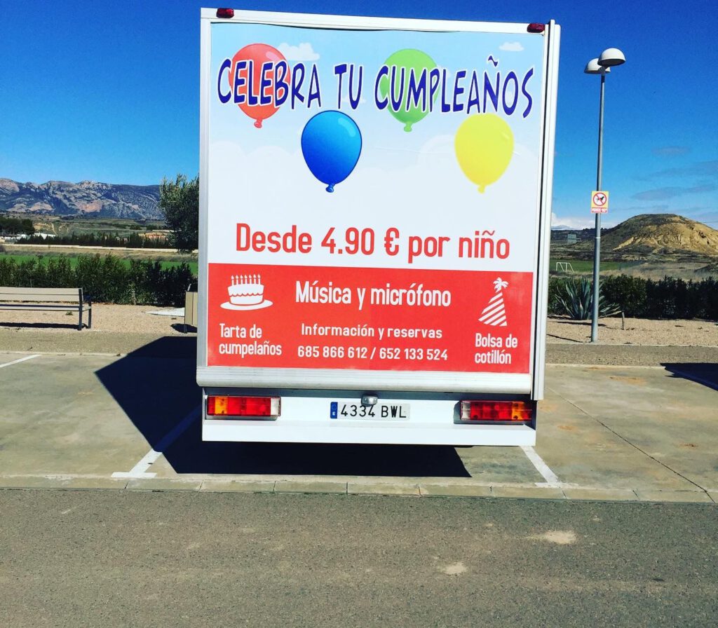 Camión cubo publicitario